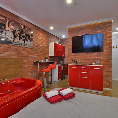 Jacuzzi Apartment Red Cracovia Esterno foto